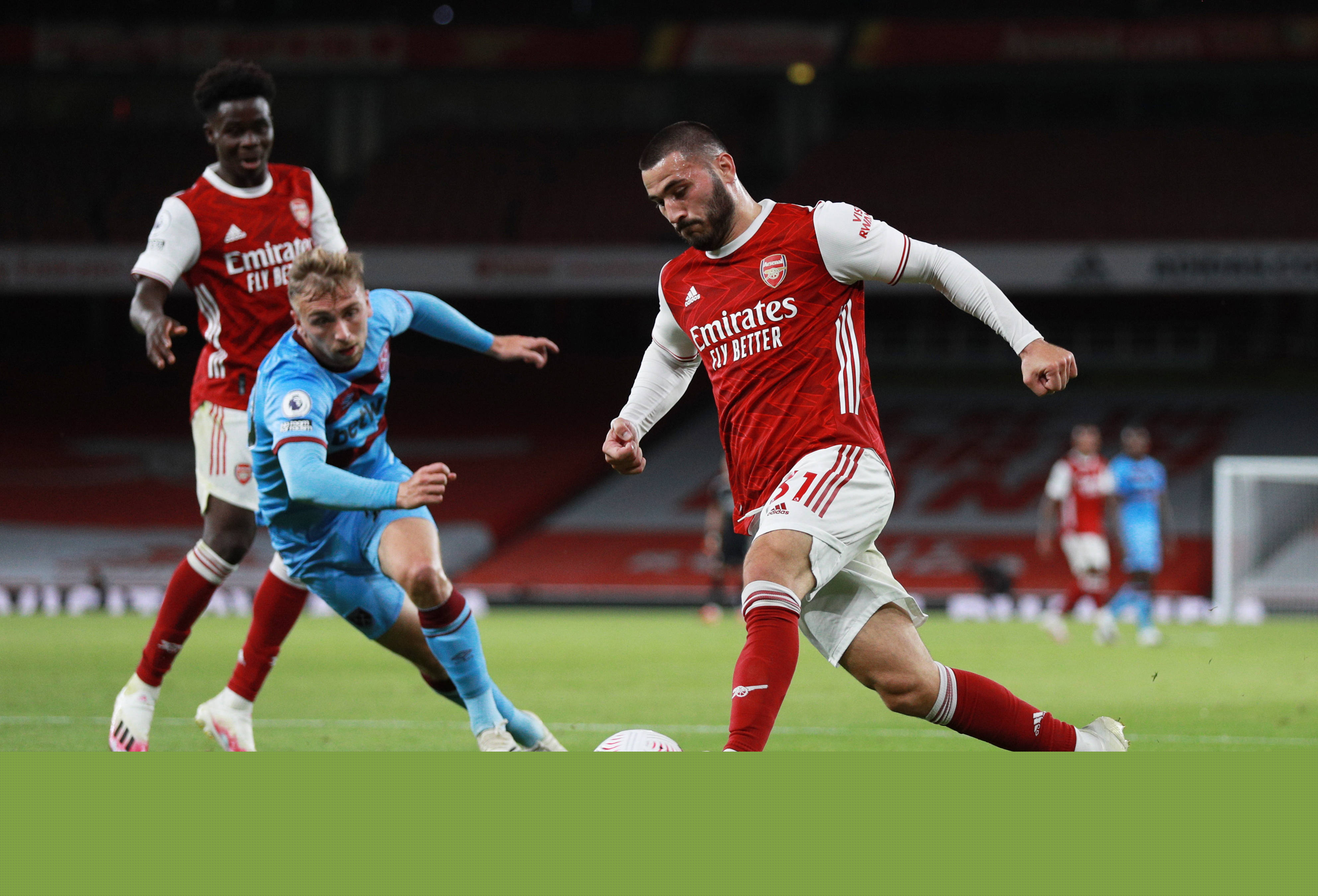 记者：今年租借效力大阪樱花的拉斐尔正与一家中国俱乐部谈判